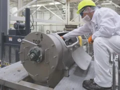 Centrifugal sifter cleaning at food production company